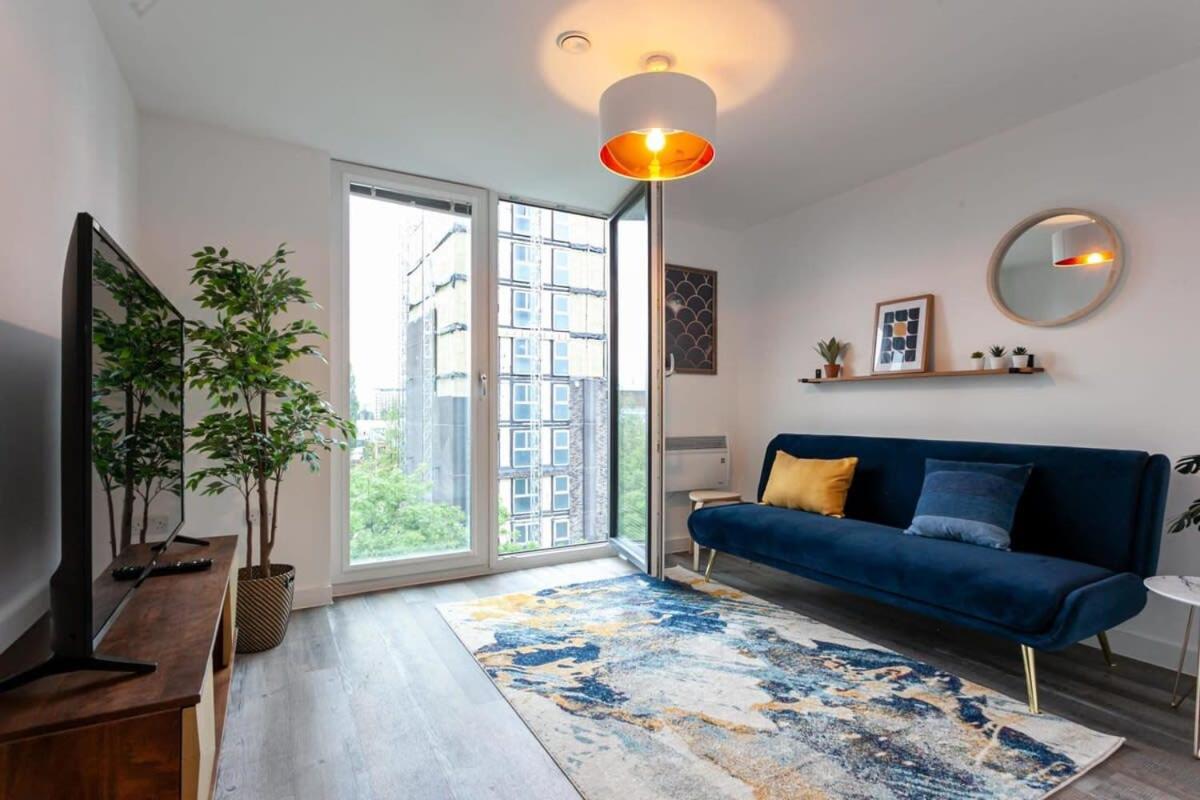 Stunning 2 Bed Flat 5Min To Old Trafford Stadium Manchester Ngoại thất bức ảnh